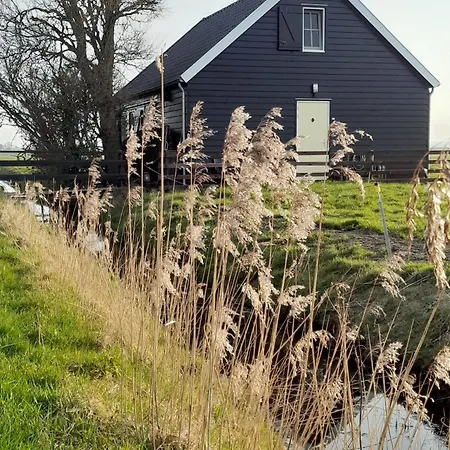 度假居 Farmers Lodge, A With A Skyline View In Rural 阿姆斯特丹