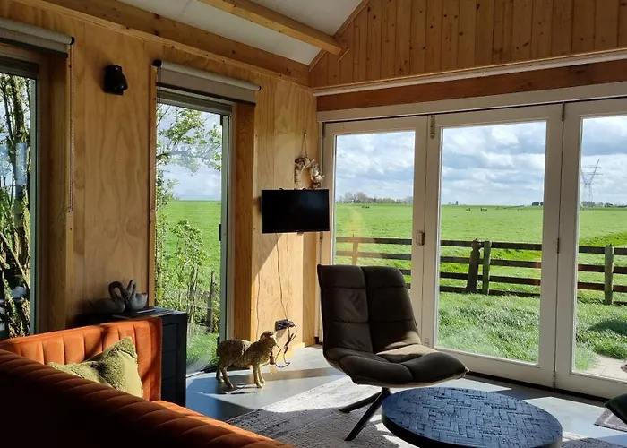 Farmers Lodge, A With A Skyline View In Rural *