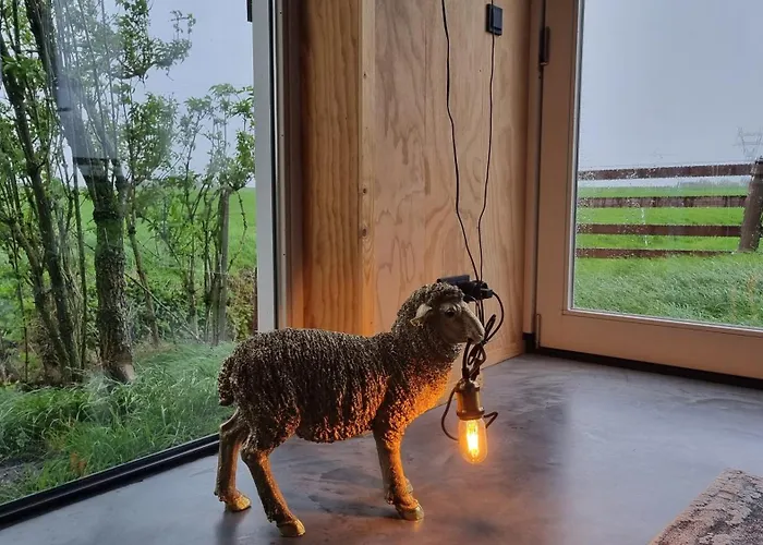 Farmers Lodge, A With A Skyline View In Rural Vakantiehuis *