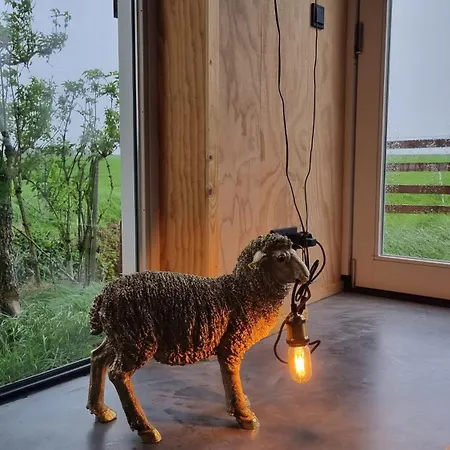 Farmers Lodge, A With A Skyline View In Rural Nyaraló *