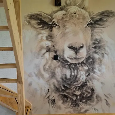 Farmers Lodge, A With A Skyline View In Rural * Amszterdam