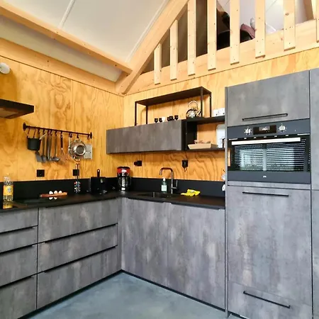 Farmers Lodge, A With A Skyline View In Rural Amszterdam