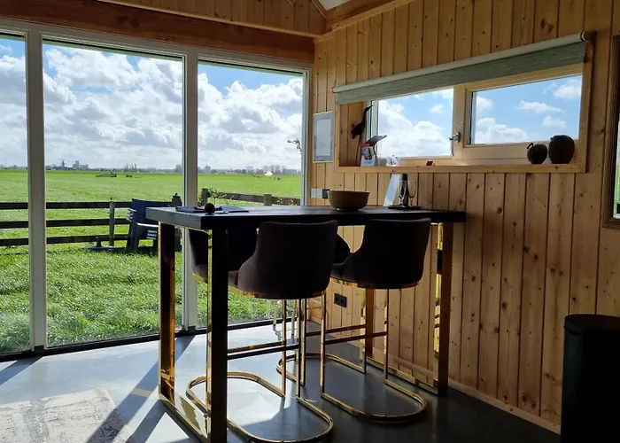 Farmers Lodge, A With A Skyline View In Rural Amszterdam