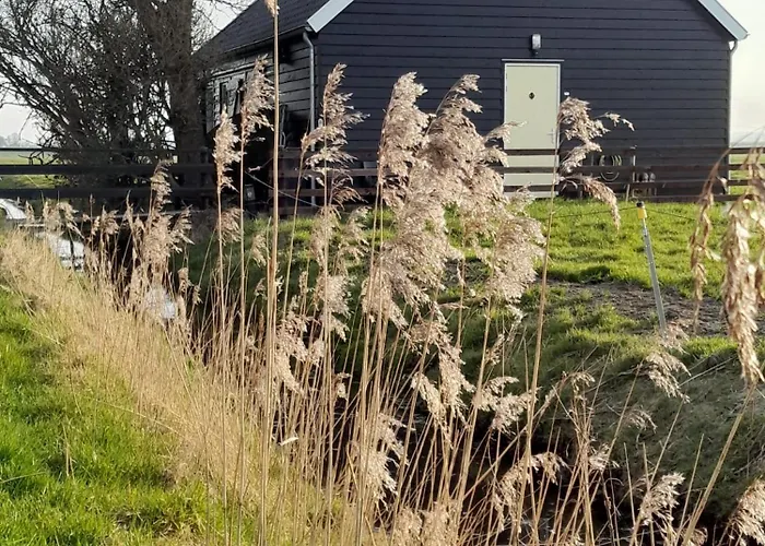 Nyaraló Farmers Lodge, A With A Skyline View In Rural Amszterdam