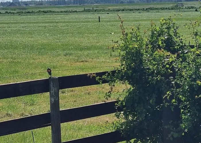 Farmers Lodge, A With A Skyline View In Rural Amszterdam